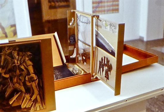 木とジョイントの専門家・阿部藏之 » アート作品には「木枠」が